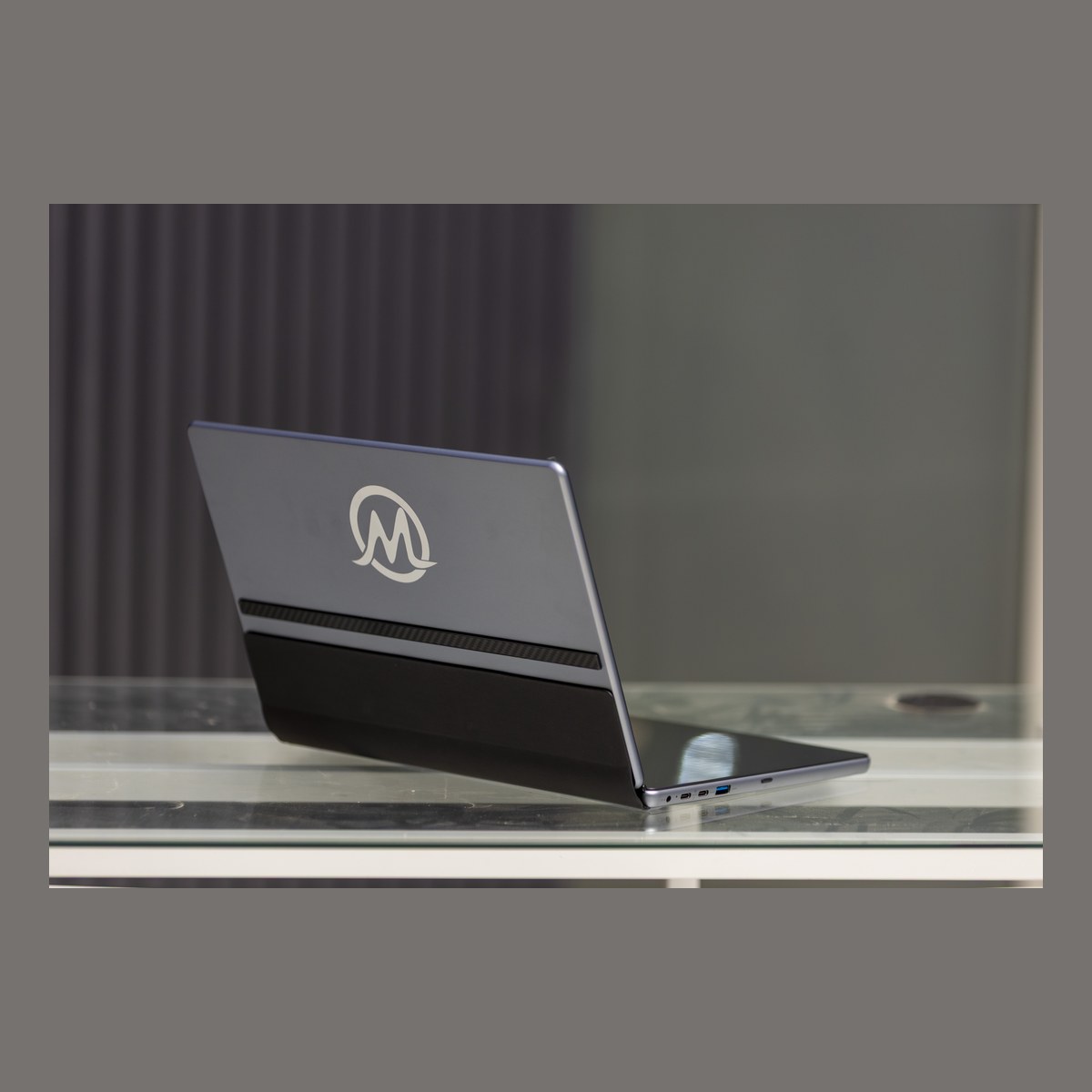 MT2-20 — Ordinateur portable double écran 14" + 14"